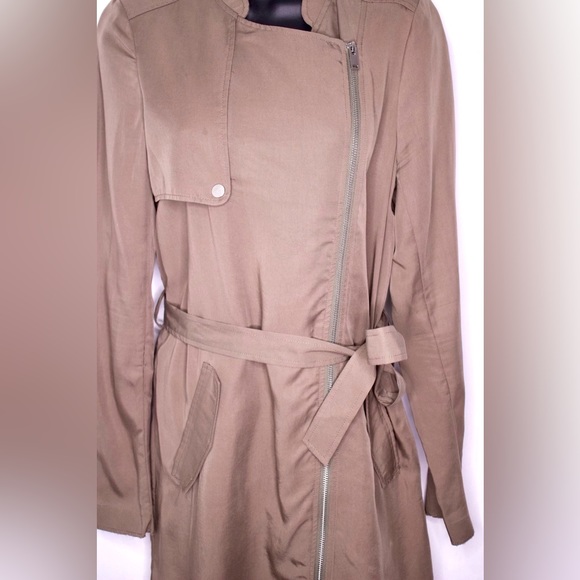 Divided H & M Europe Olive Green Jacket with Belt Size 8 - Picture 3 of 3